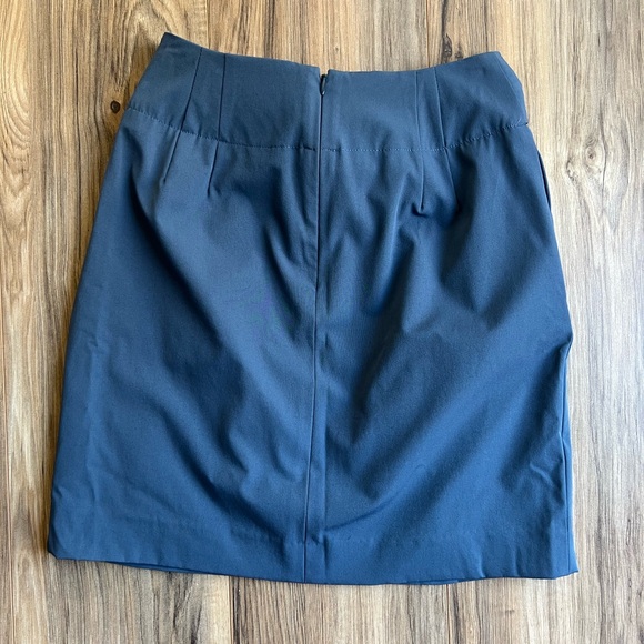 Banana Republic skirt - Picture 3 of 3